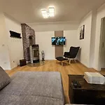 Tautraum Mit Whirlpool Und Gruenem Ausblick Apartamento Wilhelmshaven