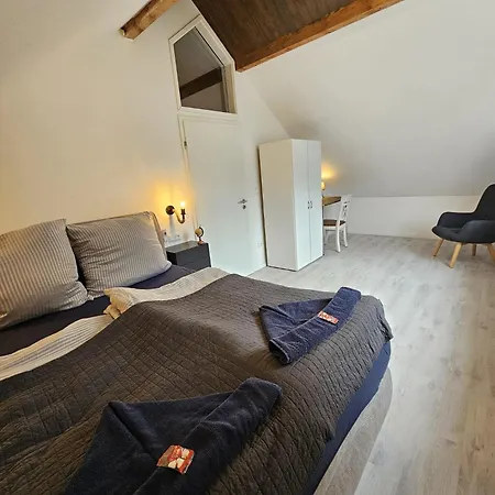 Tautraum Mit Whirlpool Und Gruenem Ausblick *