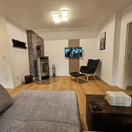 Tautraum Mit Whirlpool Und Gruenem Ausblick Appartement Wilhelmshaven