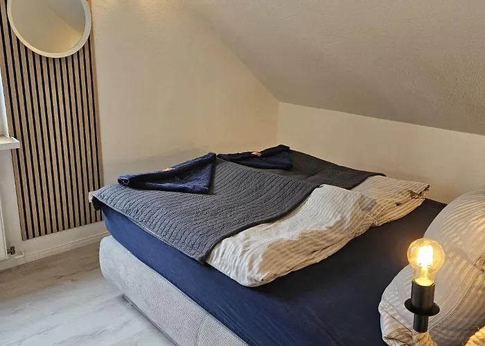 Tautraum Mit Whirlpool Und Gruenem Ausblick Appartement Wilhelmshaven